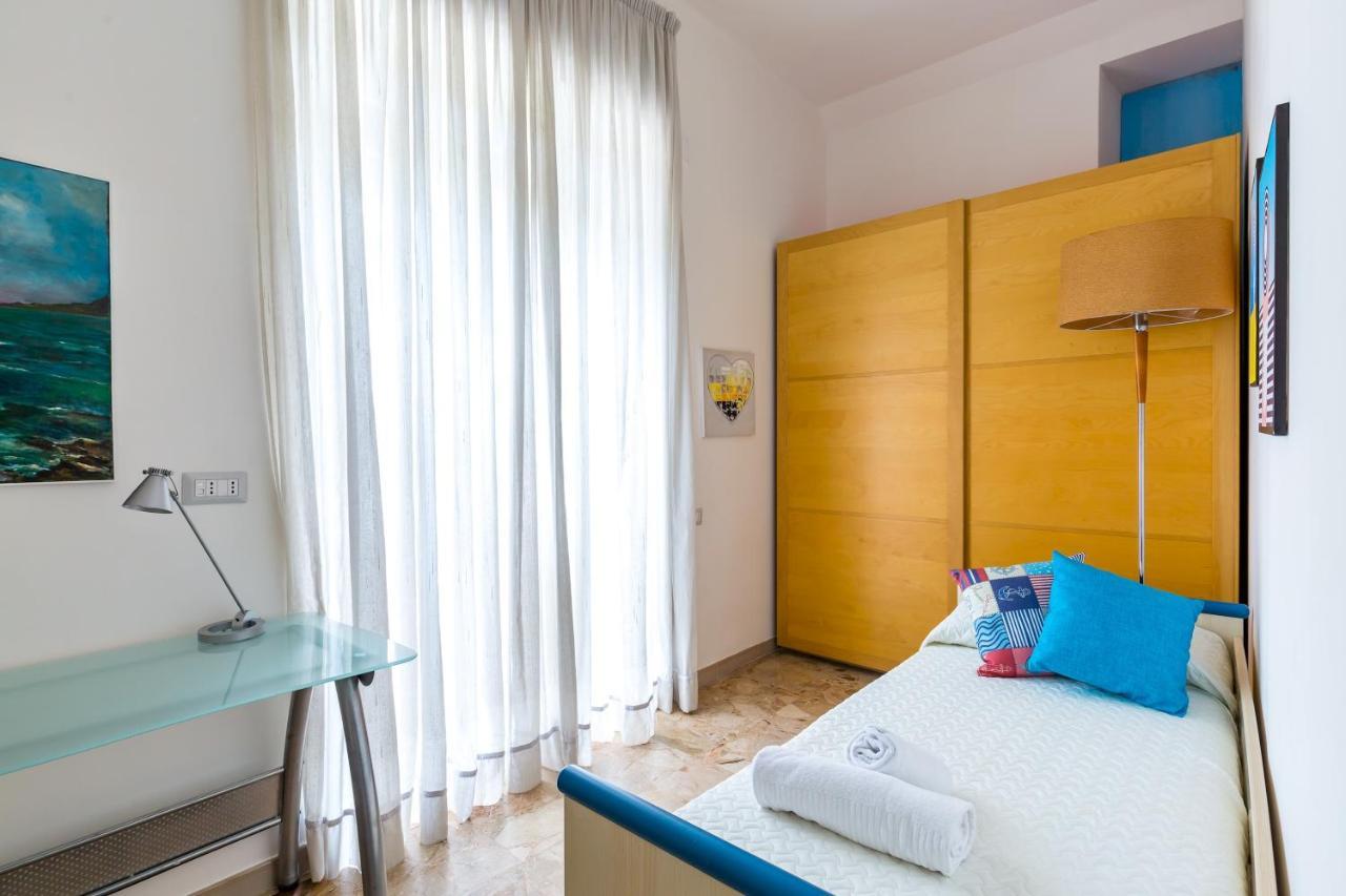 نابولي Rione Emanuele III - 4 Bedroom Apartment المظهر الخارجي الصورة