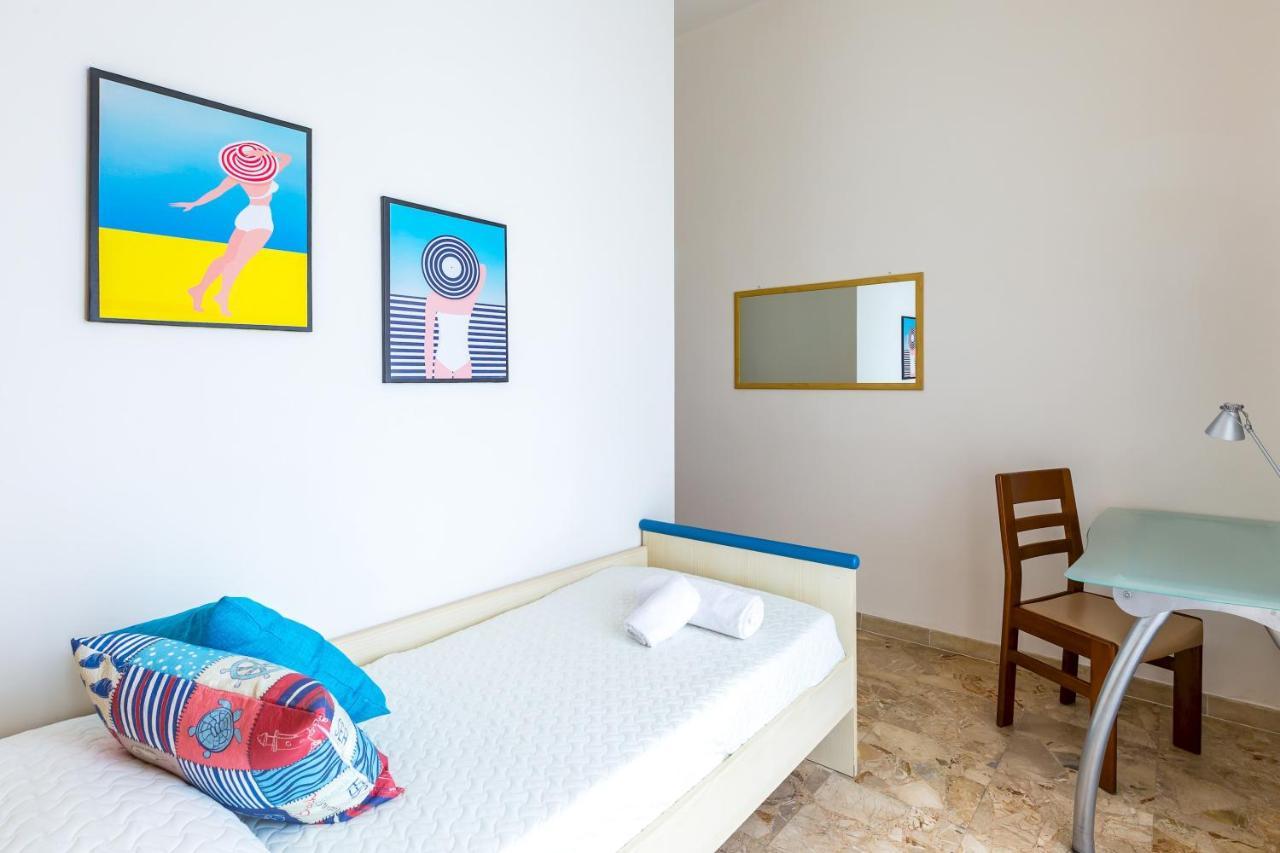 نابولي Rione Emanuele III - 4 Bedroom Apartment المظهر الخارجي الصورة