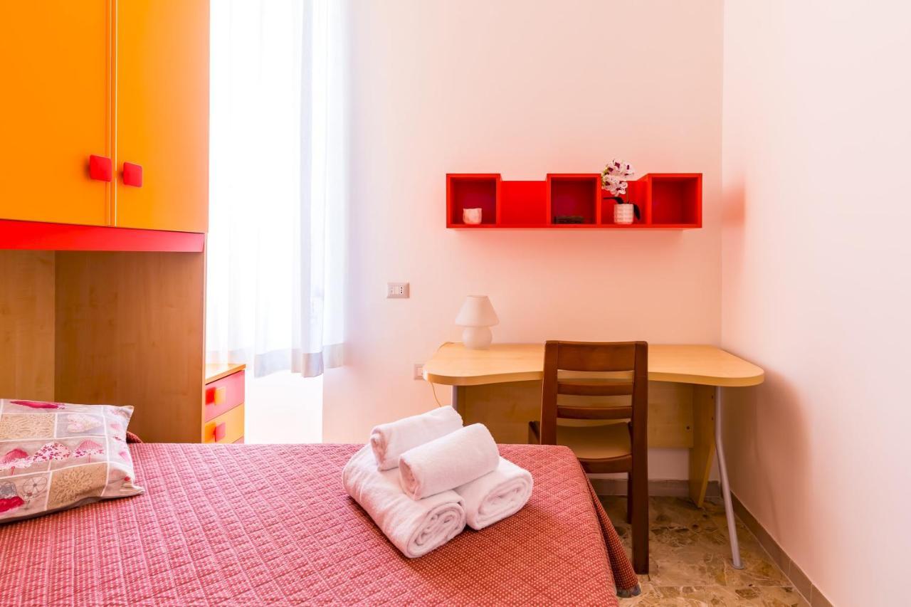 نابولي Rione Emanuele III - 4 Bedroom Apartment المظهر الخارجي الصورة