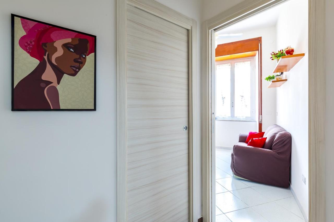 نابولي Rione Emanuele III - 4 Bedroom Apartment المظهر الخارجي الصورة