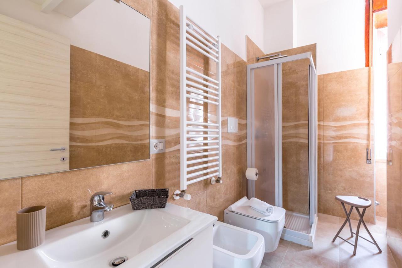 نابولي Rione Emanuele III - 4 Bedroom Apartment المظهر الخارجي الصورة