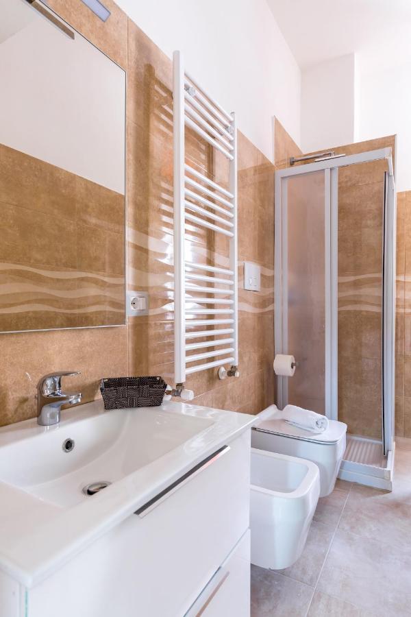 نابولي Rione Emanuele III - 4 Bedroom Apartment المظهر الخارجي الصورة